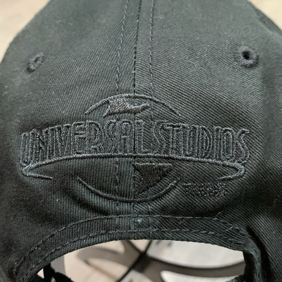 Universal Studios All Black Flocked & Embroidered SnapBack Baseball Cap - Picture 5 of 9